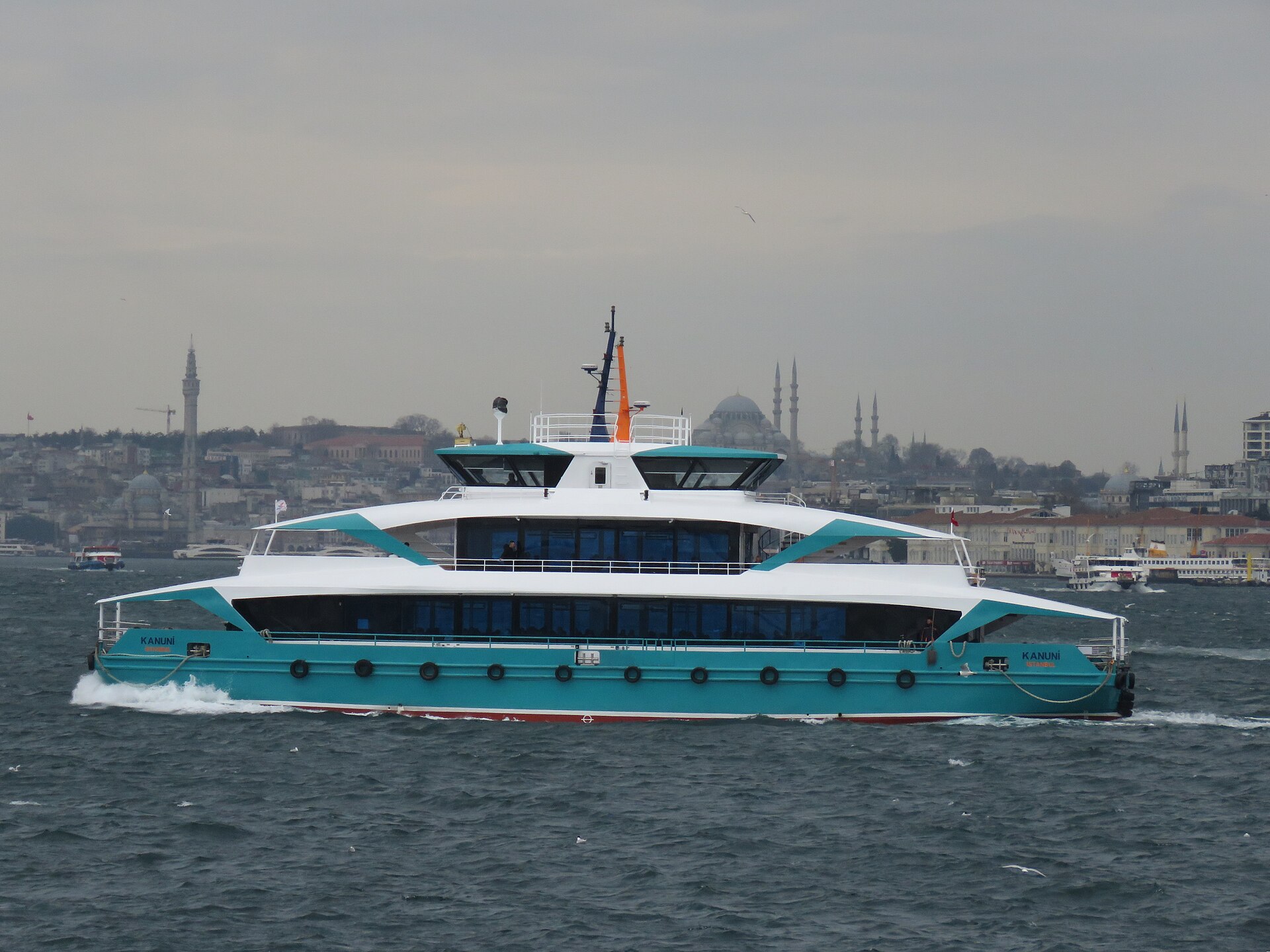 Boğaz'da vapur